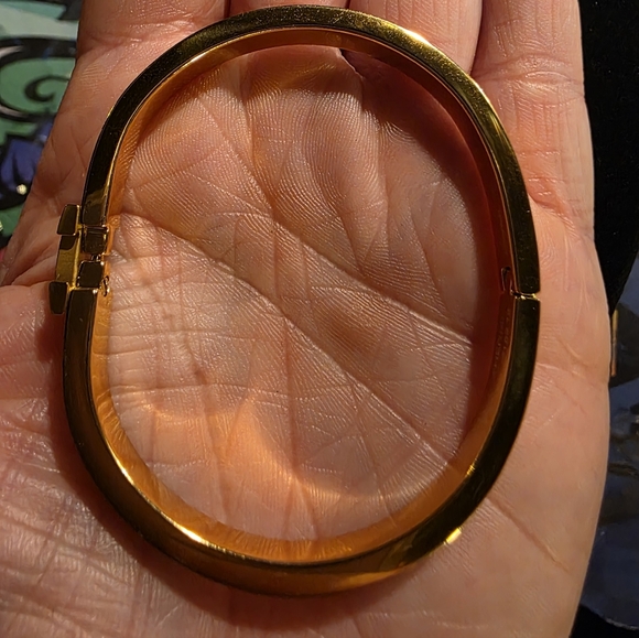 USED.. .Gold and Pink Enamel Hermes Bangle - Picture 3 of 11